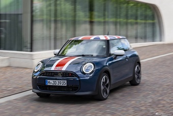 2026款MINI 2.0T COOPER S Oxford Edition 官图
