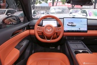 2025款五菱星光纯电 610km 智能旗舰型