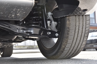 2025款奥迪Q2L 35 TFSI 时尚动感型