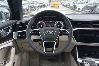 2025款奥迪A6L 改款 40 TFSI 豪华动感型