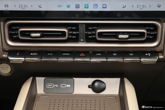 2026款哈弗猛龙PLUS Hi4 Ultra 五座领航版