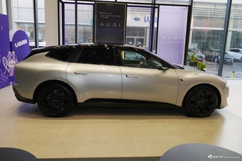 2026款奥迪E5 Sportback 钦定性能quattro型