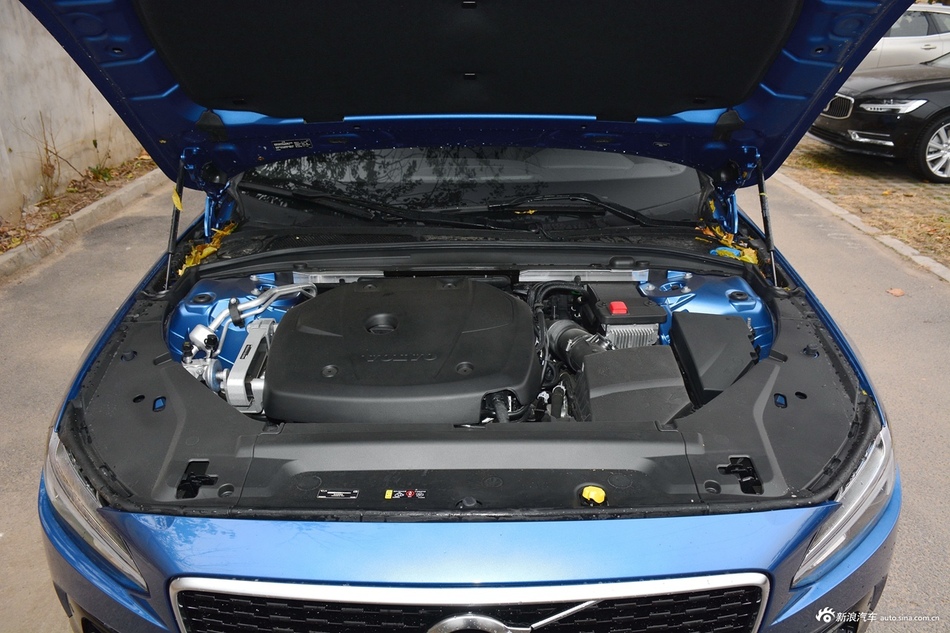  2020款沃尔沃S90 2.0T自动T5智远运动版 