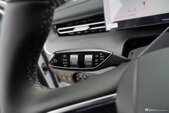 2025款艾瑞泽8 Pro 2.0T 尊享型