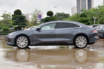 2024款腾势Z9插混 1100km四驱Ultra版