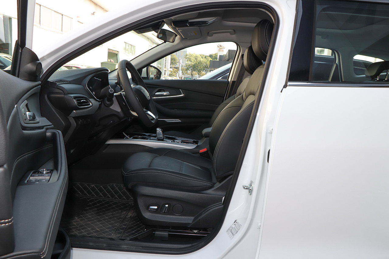 2019款星途TX 1.6T 自动四驱铂金版