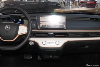 2025款QQ多米305km 舒享型