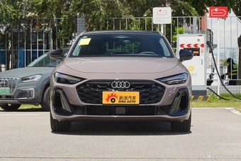 2026款一汽奥迪A5L 2.0T 运动版 Plus