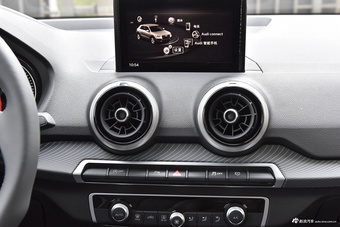 2025款奥迪Q2L 35 TFSI 时尚动感型