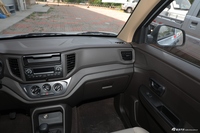 2021款五菱宏光V 1.5L手动劲取版封窗车LAR