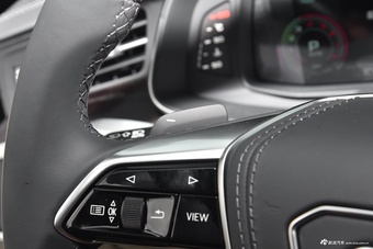 2025款奥迪A6L 改款 40 TFSI 豪华动感型