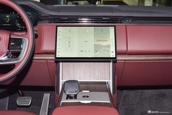2026款揽胜 3.0 L6 400PS HSE长轴版