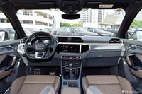 2025款奥迪Q3 45周年典藏版 45TFSI quattro 时尚动感型