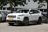 2020款自由光2.0L自动两驱经典运动版 