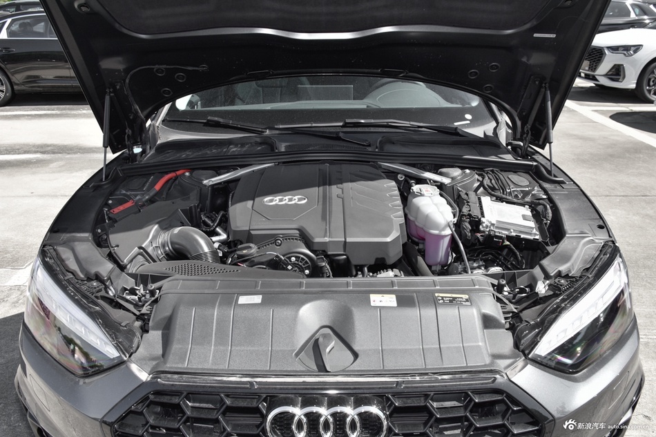2024款奥迪A5 Coupe 40 TFSI 时尚动感型