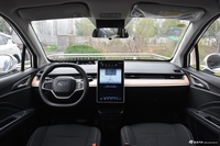 2021款哪吒V 标准续航娱乐版