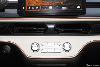 2025款QQ多米305km 舒享型