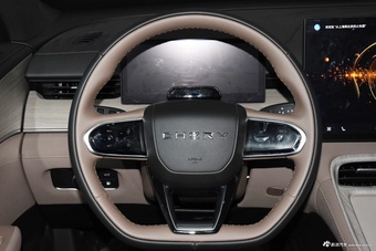 2025款瑞虎8 PLUS C-DM 1.5T 116KM尊贵型 5座