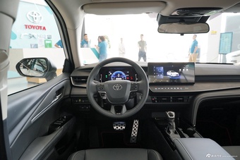 2026款凯美瑞 双擎 2.0HSE 运动Lite版