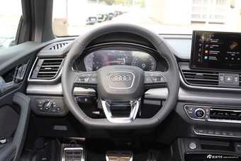 2026款奥迪Q5L Sportback quattro 45周年典藏版