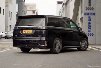 2025款梦想家 PHEV 四驱尊贵鲲鹏版