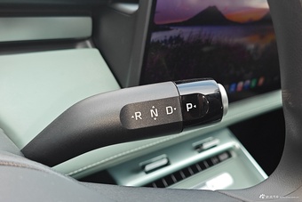 2025款荣威D6 450km 尊享版