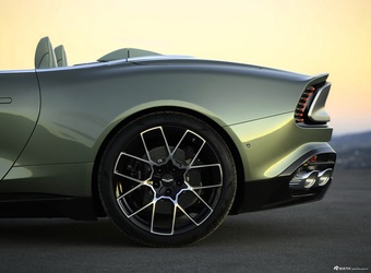 2025款Vanquish Volante 官图