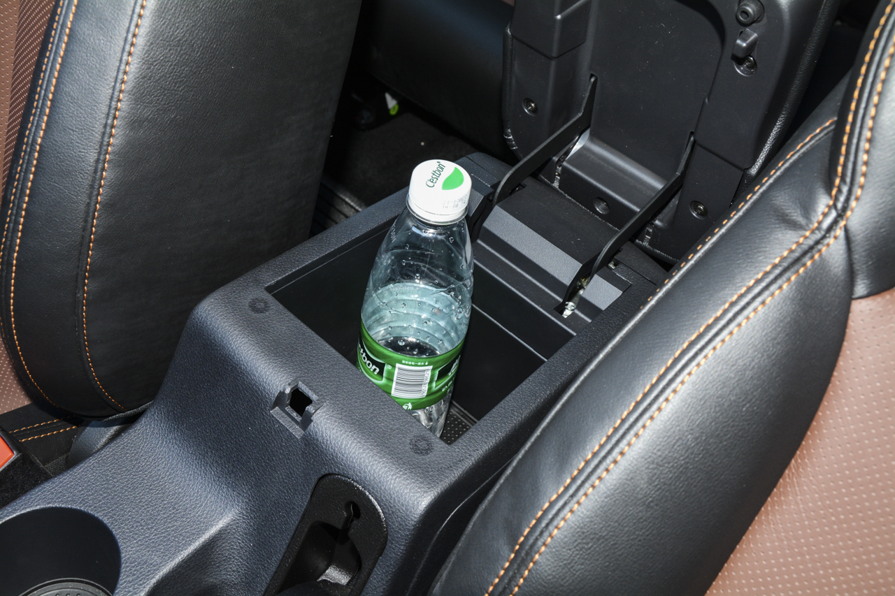 2019款斯威X7 1.8L手动舒适版7座