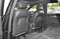 2026款奥迪Q5L 45周年典藏版 40 TFSI 豪华动感型