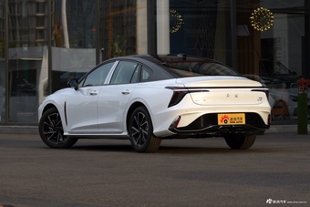 2026款红旗H6 2.0T 致美版