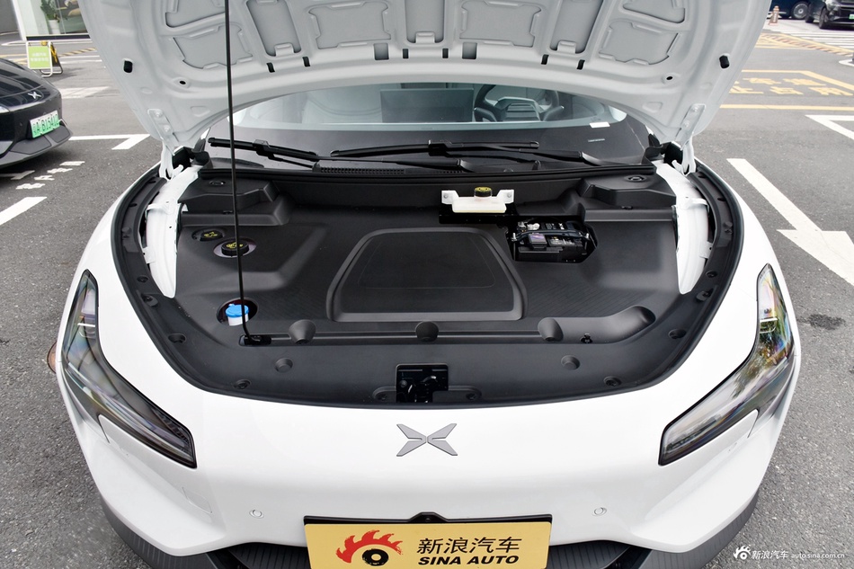 2025款小鹏MONA M03 600 超长续航 Max