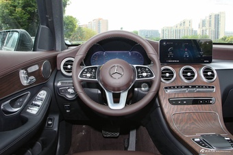 2022款奔驰GLC级 改款 GLC 300 L 4MATIC 动感型臻藏版