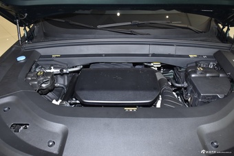 2024款理想L8 Ultra