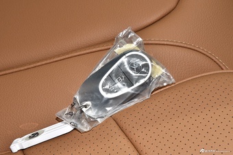 2024款奔驰E级 改款 E 300 L 时尚运动型