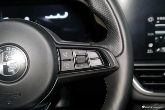 2024款Giulia 2.0T 280HP致敬传奇版