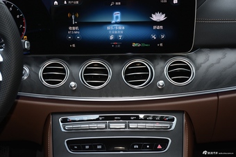 2021款奔驰E级(进口) 改款 E 300 运动版 