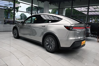 2025款Model Y L 长续航全轮驱动版