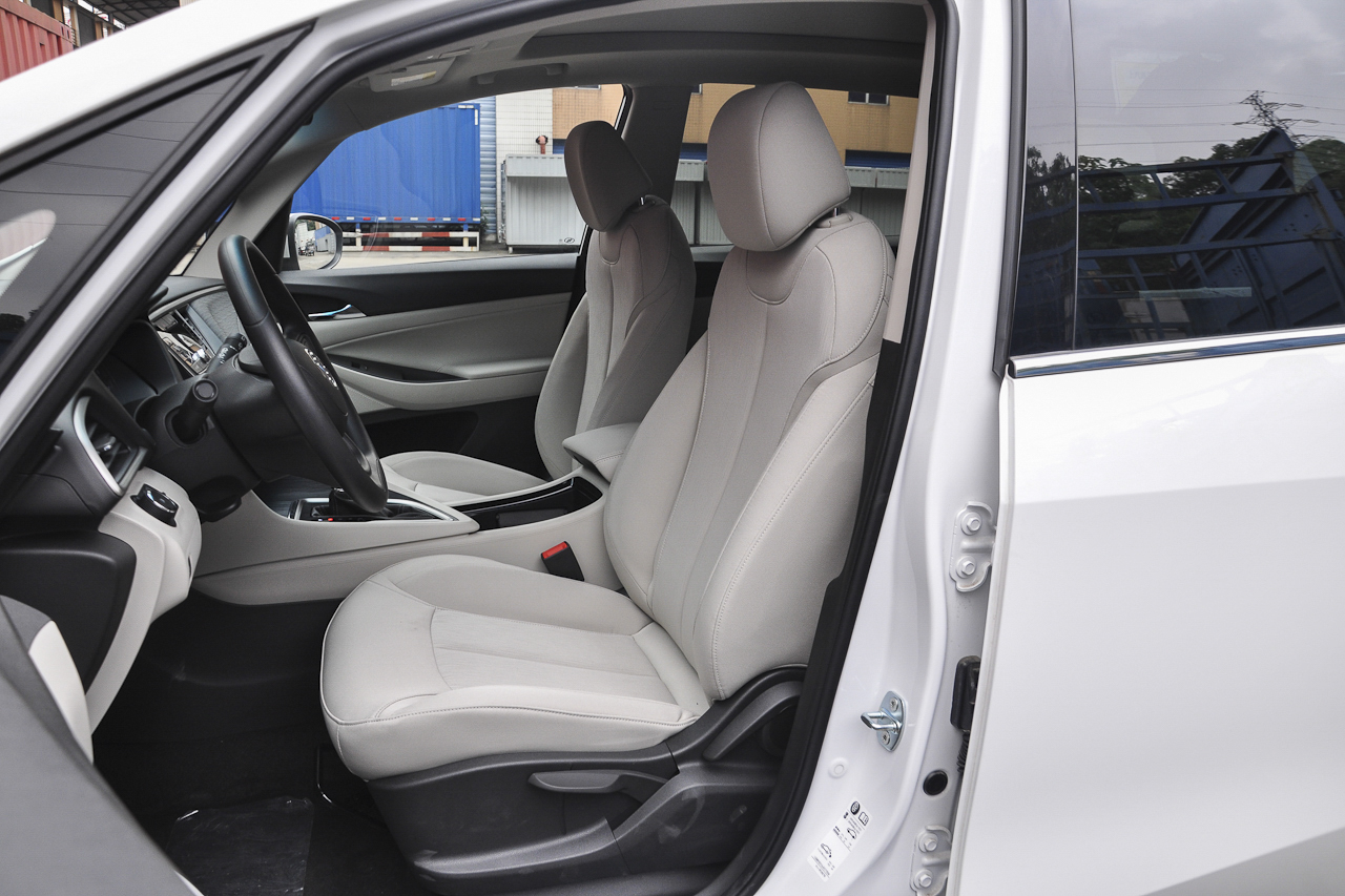 2019款别克GL6 1.3T自动18T精英型5座国V