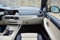 2021款宝马X7 xDrive40i 行政型豪华套装