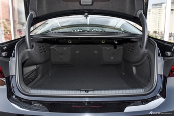 2024款奥迪A7L 45 TFSI quattro 奢享型
