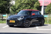 2024款电动MINI COOPER 452km SE 赛车手