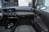 2022款奔驰A级 改款 A 200 动感型