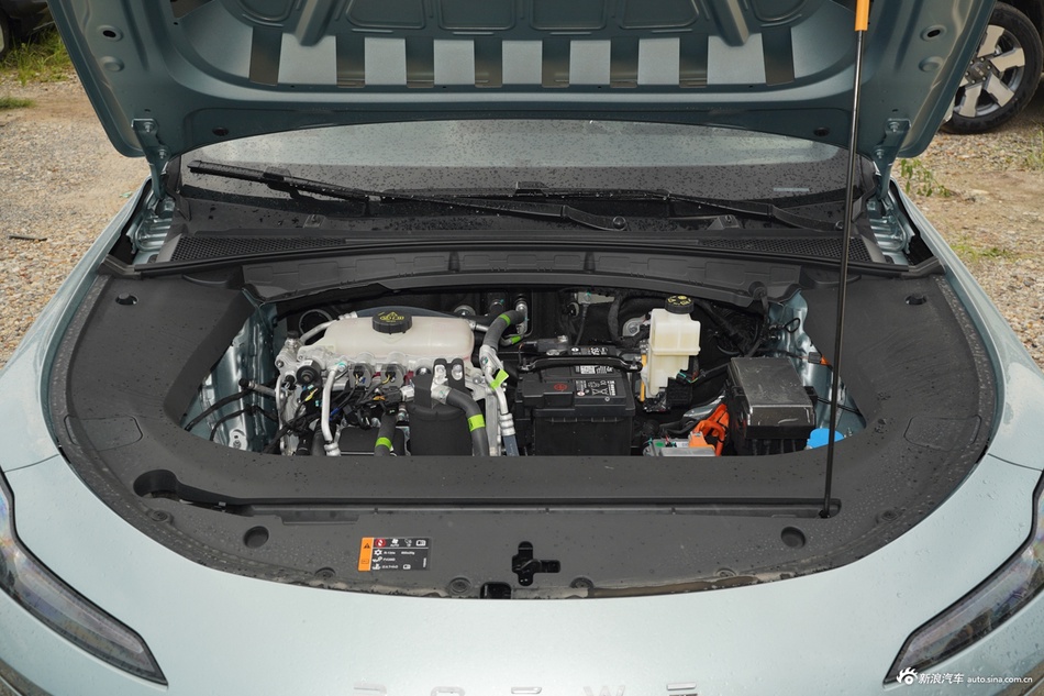 2025款荣威D6 450km 尊享版