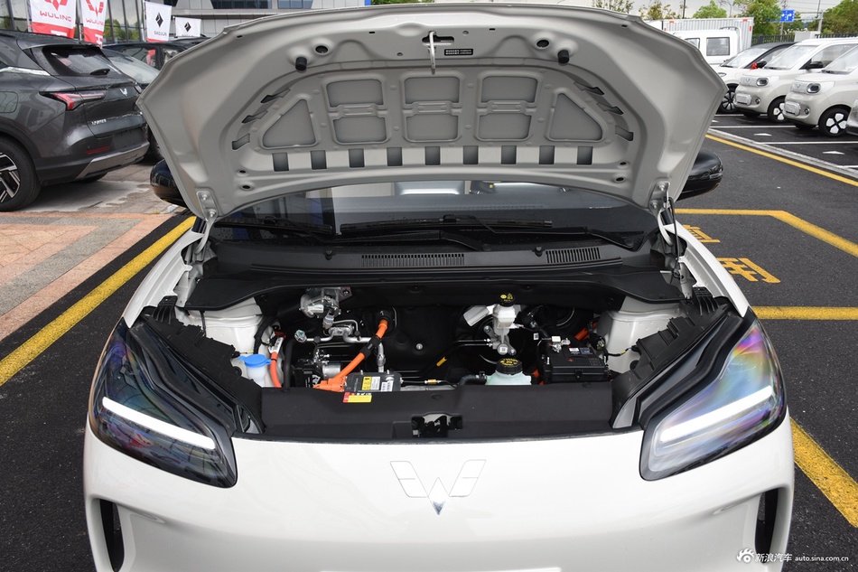 2024款五菱缤果PLUS 330km 五座版