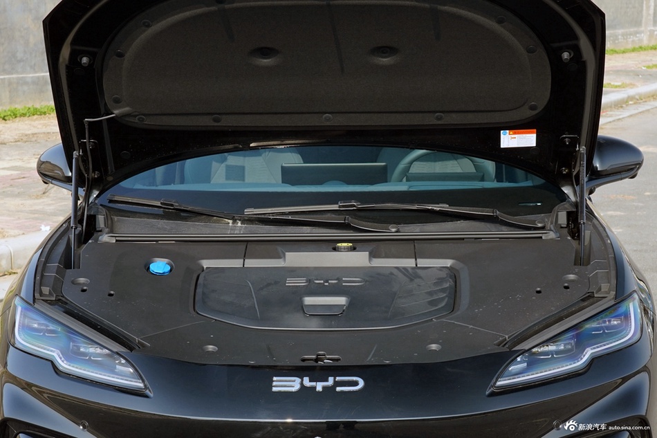 2025款海豹06GT 智驾版 550四驱热浪版