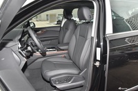 2025款奥迪Q7 45 TFSI quattro S line运动型7座