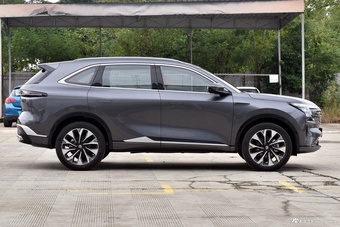 2025款长安CS75 PLUS 第四代 UItra 2.0T 新蓝鲸 擎风型