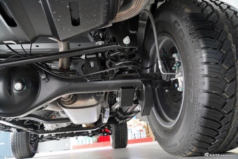 2024款北京BJ40 2.0T 城市猎人荣耀版