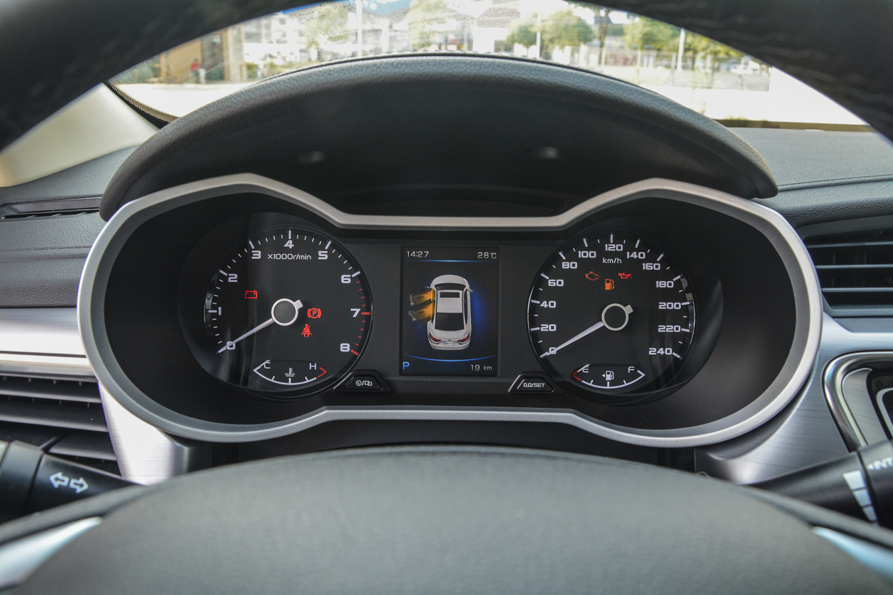 2019款吉利帝豪GL 1.5T 自动精英智享型