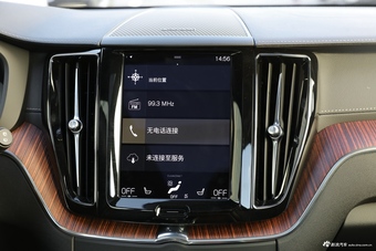 2021款沃尔沃XC60 2.0T四驱T5智雅豪华版